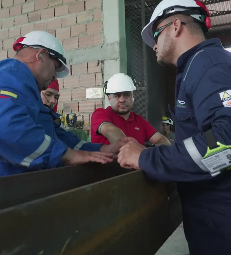 ingenieros-en-construccion-industrial-gapac